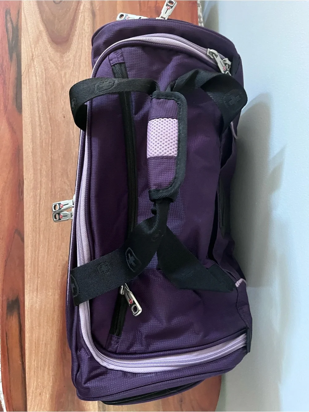 SwissGear Purple Duffel Bag Travel Gym Carry On Luggage with Shoulder‎ Strap